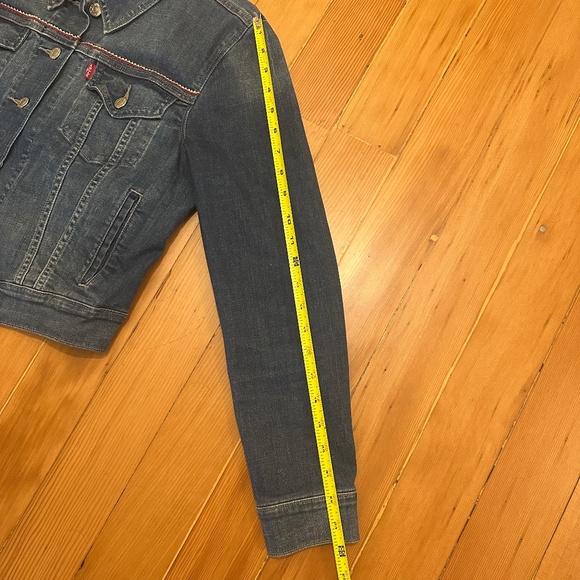 Levi's (soft!) denim jean jacket Tucker w/ Aztec Tribal embroidery size L Large - Picture 6 of 8